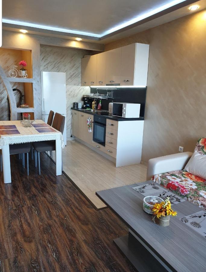 Sunshine Apartment Pomorie Exterior foto