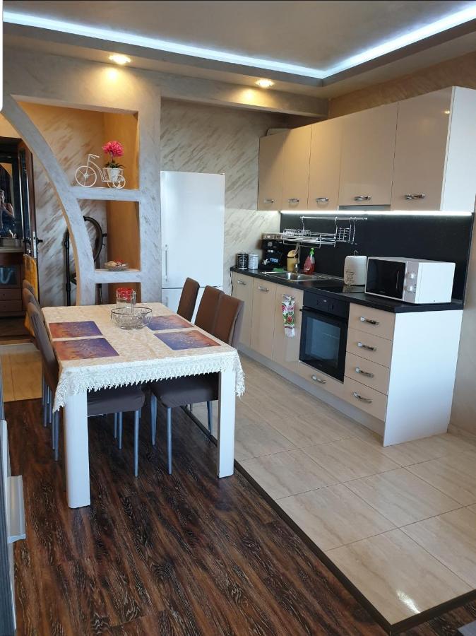 Sunshine Apartment Pomorie Exterior foto