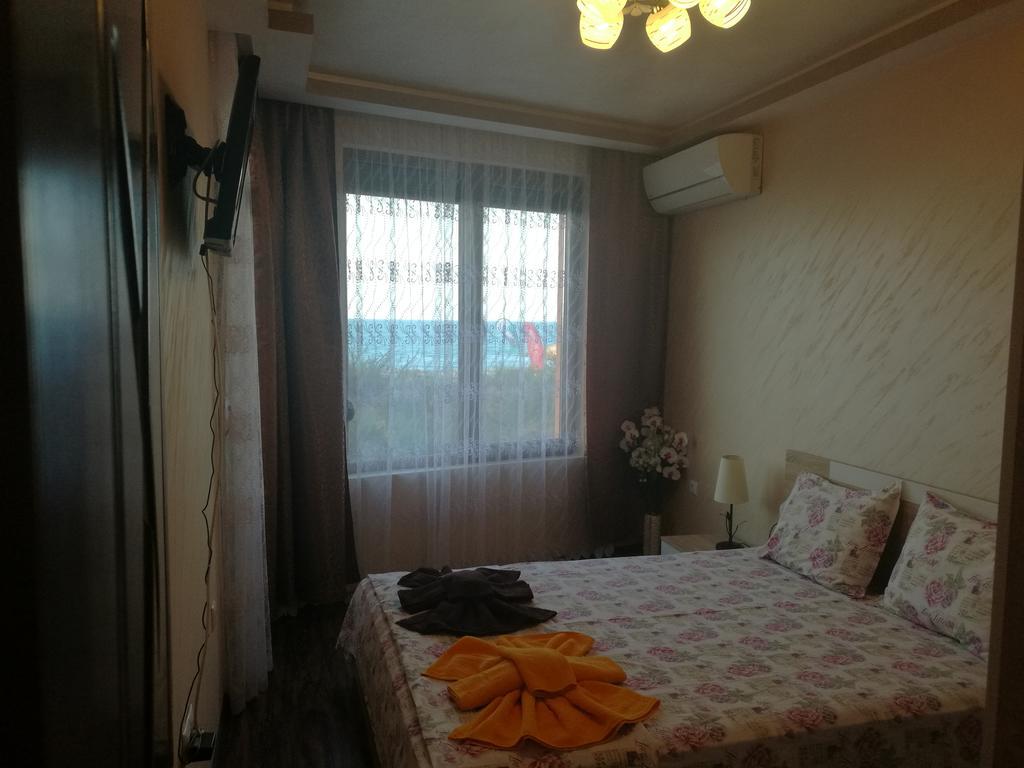 Sunshine Apartment Pomorie Exterior foto